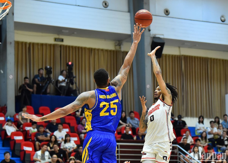 Mặc dù bị theo kèm rất sát trong suốt trận đấu, thế nhưng Sameen Ayyub Swint 22 điểm cùng 6 assists (kiến tạo), qua đó giành danh hiệu Cầu thủ xuất sắc nhất trận đấu (MVP).