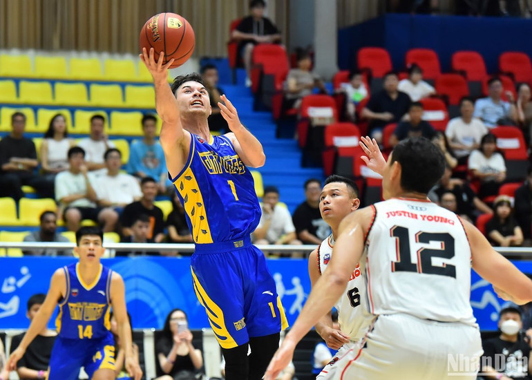 Cầu thủ kỳ cựu Vincent Nguyễn tiếp tục là đầu tầu trong lối chơi của Ho Chi Minh City Wings trong trận đấu ngày hôm nay.