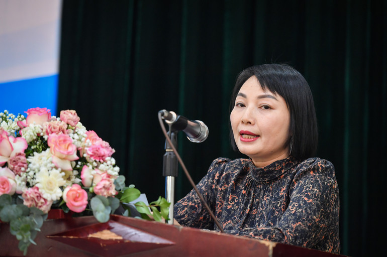 Bà Đặng Thị Ngọc Chi, Phó Trưởng ban Thư ký-Biên tập Đài tiếng nói Việt Nam nêu ra những khó khăn trong quá trình triển khai chuyển đổi số báo chí.