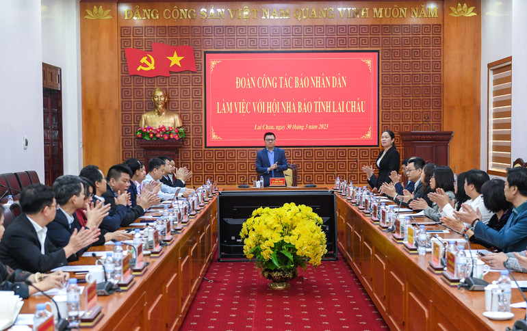 Quang cảnh buổi làm việc. (Ảnh: THÀNH ĐẠT)