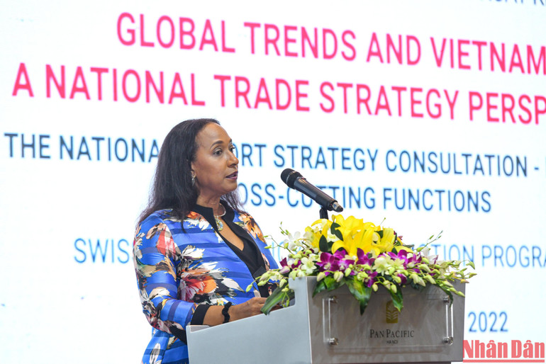 Bà Pamela Coke-Hamilton, Giám đốc Điều hành ITC phát biểu tại hội thảo. (Ảnh: THÀNH ĐẠT)