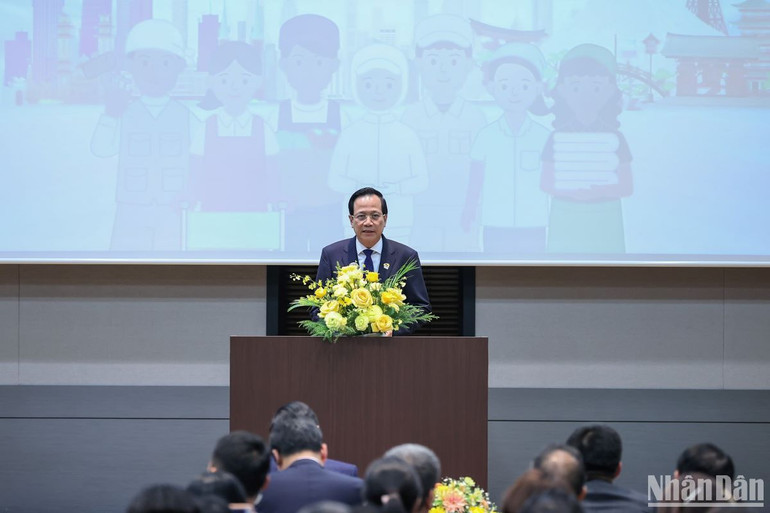 Bộ trưởng Lao động-Thương binh và Xã hội Đào Ngọc Dung phát biểu tại Diễn đàn.