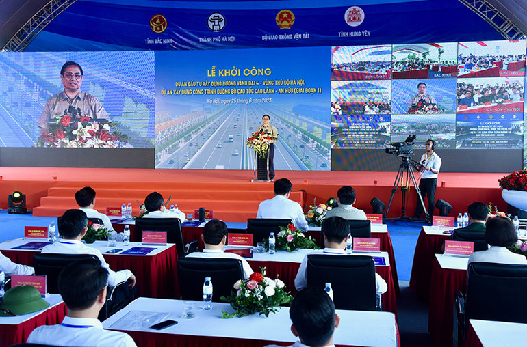 Quang cảnh lễ khởi công. (Ảnh: TRẦN HẢI)