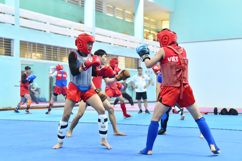 Sau gần 1 tháng tập trung, đội tuyển Bokator Việt Nam đã tham dự giải tiền SEA Games 32 đầu tháng 4 vừa qua và giành 3 Huy chương Vàng, 3 Huy chương Bạc và 3 Huy chương Đồng tại giải. Đây là thành tích rất ấn tượng của đội tuyển Bokator Việt Nam trong bối cảnh các võ sĩ phải làm quen với một môn võ mới cùng thể thức thi đấu khác biệt. Sau gần 1 tháng tập trung, đội tuyển Bokator Việt Nam đã tham dự giải tiền SEA Games 32 đầu tháng 4 vừa qua và giành 3 Huy chương Vàng, 3 Huy chương Bạc và 3 Huy chương Đồng tại giải. Đây là thành tích rất ấn tượng của đội tuyển Bokator Việt Nam trong bối cảnh các võ sĩ phải làm quen với một môn võ mới cùng thể thức thi đấu khác biệt.