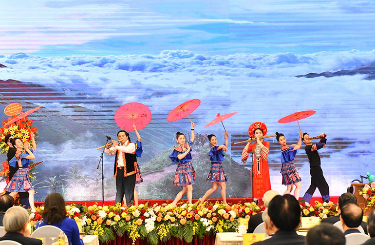 Chương trình nghệ thuật tại Lễ kỷ niệm. (Ảnh: ĐĂNG KHOA)