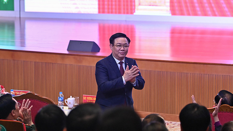 Chủ tịch Quốc hội Vương Đình Huệ dự gặp mặt kỷ niệm 68 năm Ngày Thầy thuốc Việt Nam.