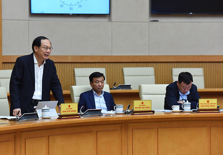 Đại diện lãnh đạo Bộ Tài nguyên và Môi trường phát biểu.