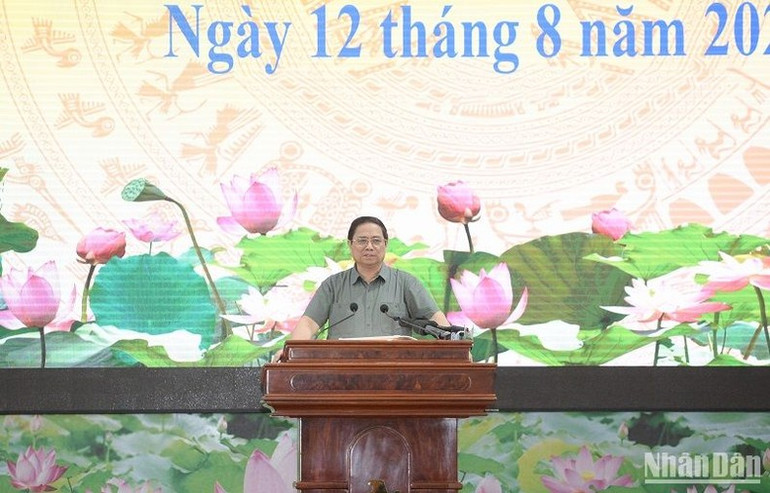 Thủ tướng Phạm Minh Chính phát biểu ý kiến kết luận cuộc họp.