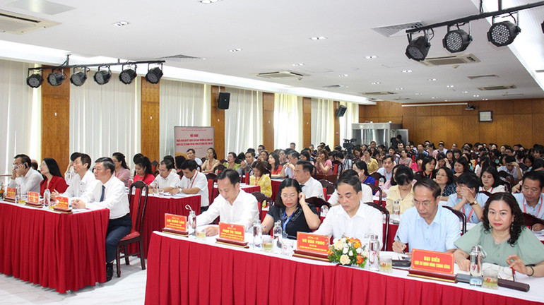 Quang cảnh hội nghị.