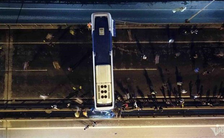 Hiện trường vụ tai nạn. (Ảnh: Phạm Kiên/TTXVN)