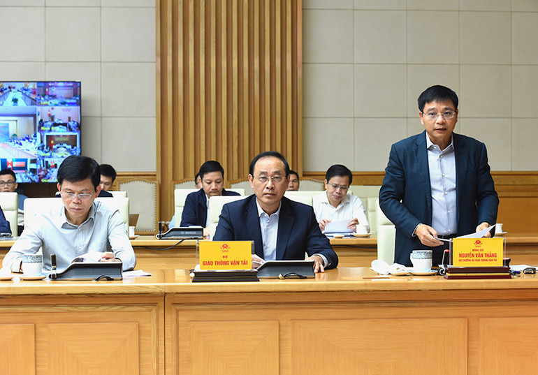 Bộ trưởng Giao thông vận tải Nguyễn Văn Thắng phát biểu.