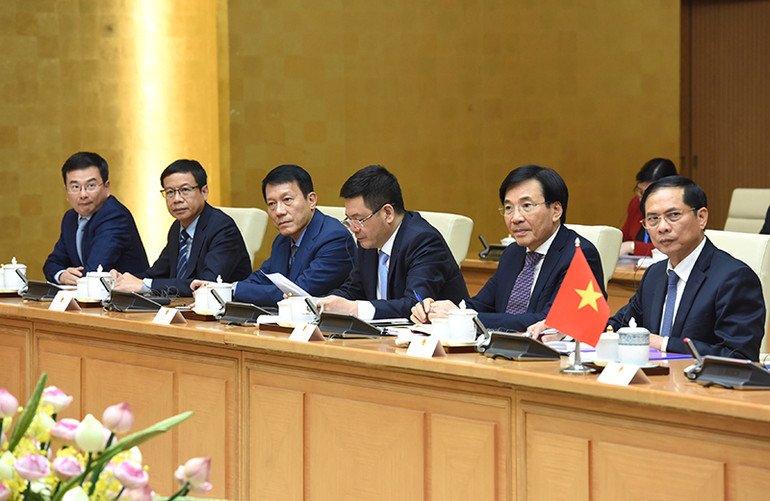 Đại diện lãnh đạo các bộ, ban, ngành của Chính phủ Việt Nam tham dự buổi tiếp.