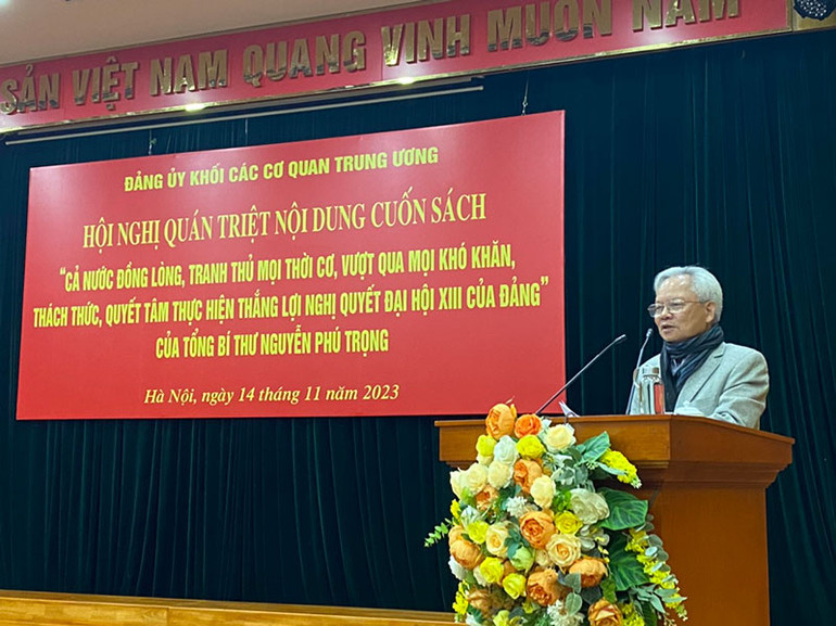 GS, TS Tạ Ngọc Tấn giới thiệu nội dung cốt lõi cuốn sách của Tổng Bí thư Nguyễn Phú Trọng.