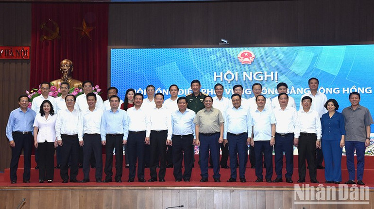 Hội đồng điều phối vùng ra mắt. (Ảnh: TRẦN HẢI)