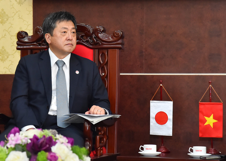 Ông Shimizu Akira, Trưởng đại diện JICA tại Việt Nam, nhiệm kỳ từ 3/2020-3/2023 phát biểu ý kiến tại buổi làm việc.