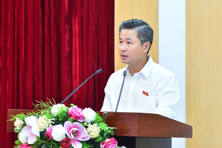 Đồng chí Nguyễn Phi Thường, Giám đốc Sở Giao thông vận tải thành phố Hà Nội, Đại biểu Quốc hội thành phố Hà Nội trình bày những kiến nghị, đóng góp của cử tri trước Kỳ họp thứ 6, Quốc hội khóa XV.