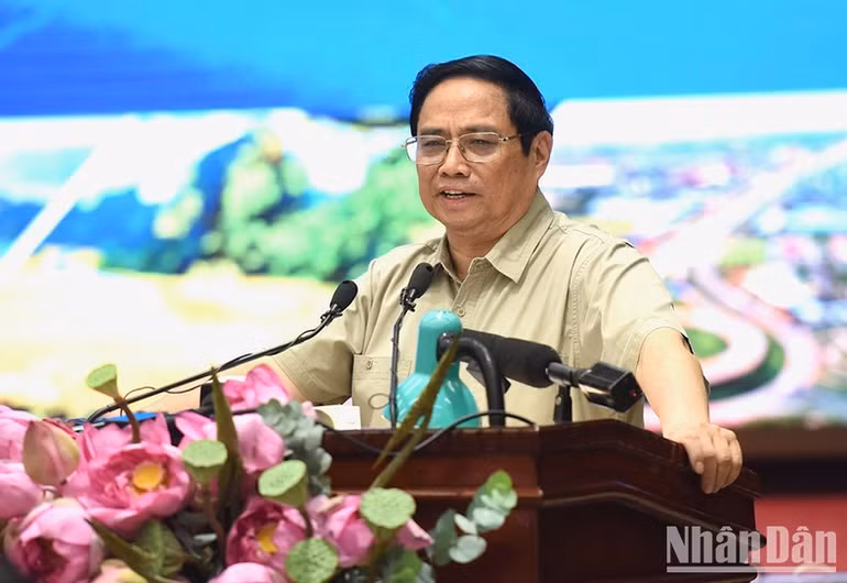 Thủ tướng Phạm Minh Chính phát biểu chỉ đạo hội nghị. (Ảnh: TRẦN HẢI) Thủ tướng Phạm Minh Chính phát biểu chỉ đạo hội nghị. (Ảnh: TRẦN HẢI)
