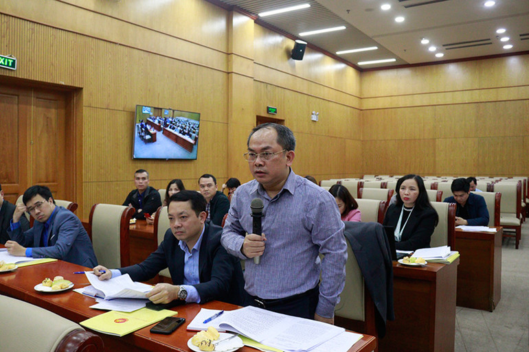 Đại biểu tham gia ý kiến hoàn thiện dự thảo báo cáo của Ban Chỉ đạo 35 Đảng bộ Khối.