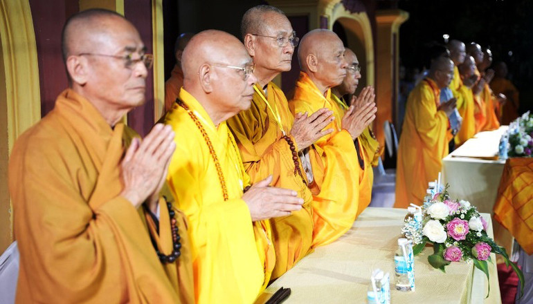 Chư tôn đức Giáo phẩm Hòa thượng chứng minh buổi lễ.