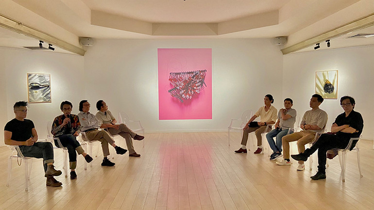 Các tác giả trình bày những quan niệm và góc nhìn khác biệt về thời gian. Các tác giả trình bày những quan niệm và góc nhìn khác biệt về thời gian.