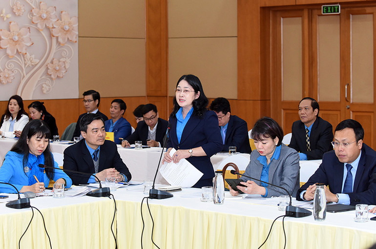 Đại diện Liên đoàn Lao động tỉnh Bình Dương phát biểu ý kiến.