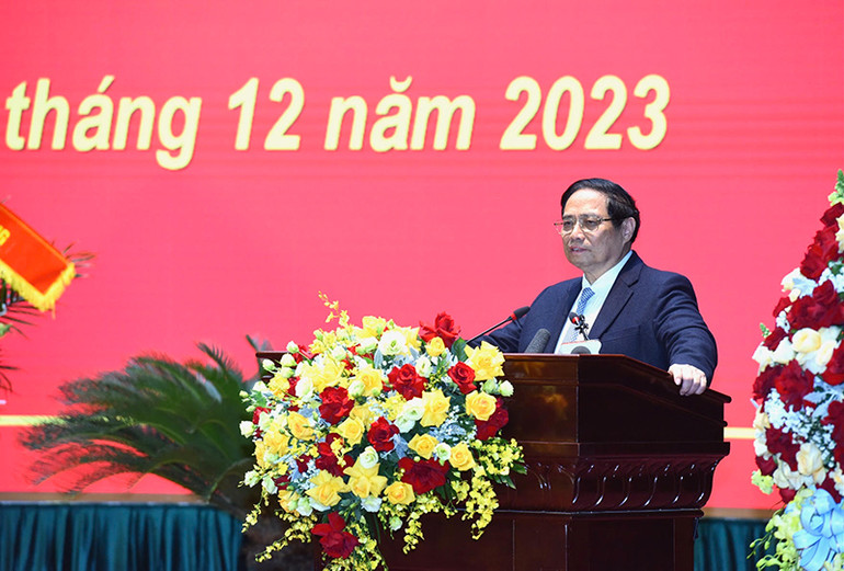 Thủ tướng Phạm Minh Chính chúc mừng cán bộ, giảng viên Học viện Quốc phòng. Thủ tướng Phạm Minh Chính chúc mừng cán bộ, giảng viên Học viện Quốc phòng.