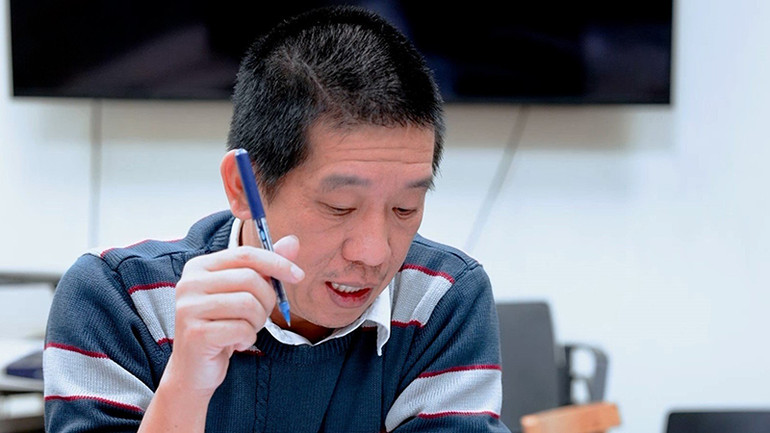 Ông Phan Việt Bằng, Phó Đội trưởng Đội Điện tử tin học - Trung tâm Khai thác ga Nội Bài.