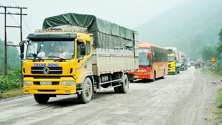 Khối lượng vận tải hàng hóa của Việt Nam liên tục tăng ở mức cao. Ảnh: NGUYỆT ANH