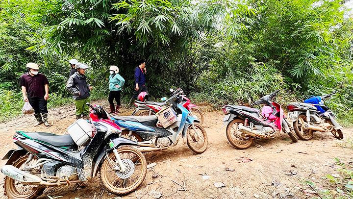 Phút nghỉ ngơi giữa rừng.