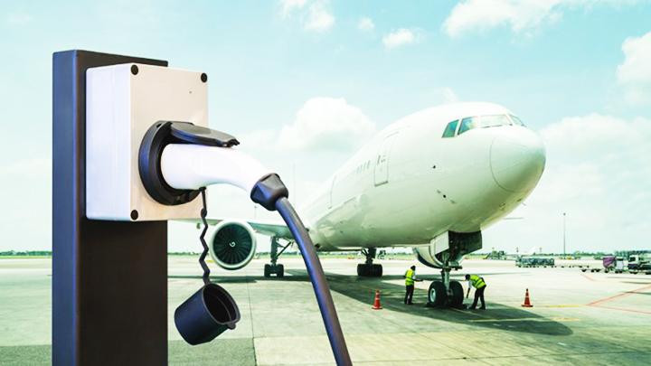 Nhiều hãng công nghệ thế giới đang tham gia cuộc đua chế tạo máy bay chạy điện. Ảnh: URATIV