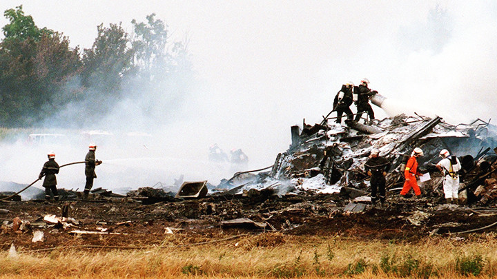 Hiện trường vụ tai nạn năm 2000. Ảnh: CNN