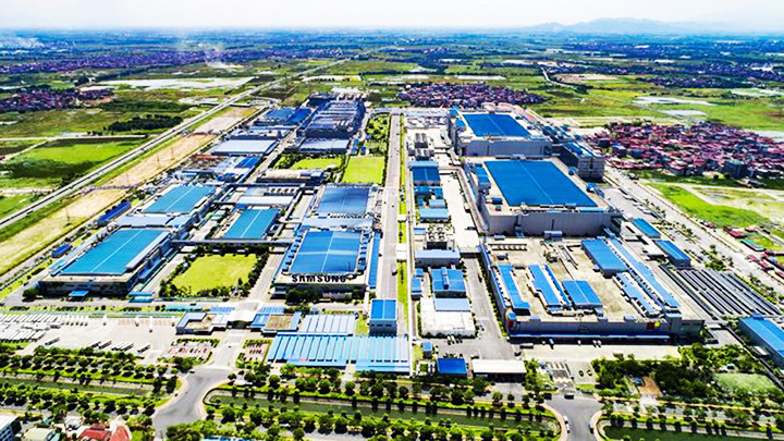 Năm 2024, Bắc Ninh thu hút tổng cộng 4,8 tỷ USD vốn đầu tư nước ngoài, nằm trong tốp dẫn đầu cả nước. Ảnh: YÊN PHONG Năm 2024, Bắc Ninh thu hút tổng cộng 4,8 tỷ USD vốn đầu tư nước ngoài, nằm trong tốp dẫn đầu cả nước. Ảnh: YÊN PHONG