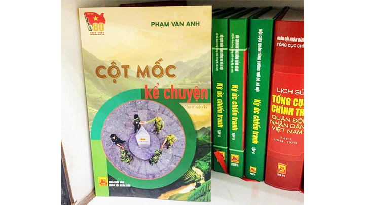 Tập truyện ký “Cột mốc kể chuyện”.