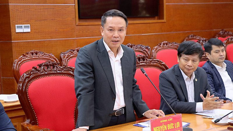 Đồng chí Nguyễn Đức Lợi, Phó Chủ tịch Thường trực Hội Nhà báo Việt Nam, phát biểu tại Hội nghị.