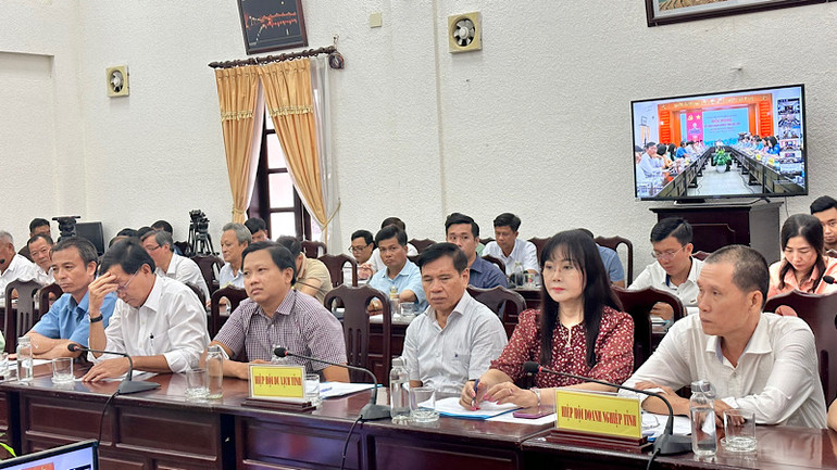 Các đại biểu tại Hội nghị.