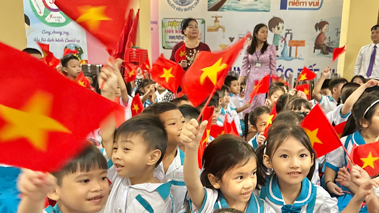 Gần 160 nghìn học sinh các cấp ở Bạc Liêu nô nức, phấn khởi trong ngày khai giảng năm học mới. (Ảnh Trọng Duy)