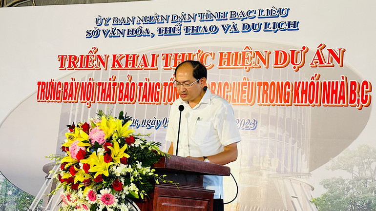 Ông Phạm Đức Hân, nhà thầu thực hiện dự án Bảo tàng tổng hợp Bạc Liêu, cam kết thực hiện đúng yêu cầu lãnh đạo tỉnh Bạc Liêu đề ra. (Ảnh: Trọng Duy)