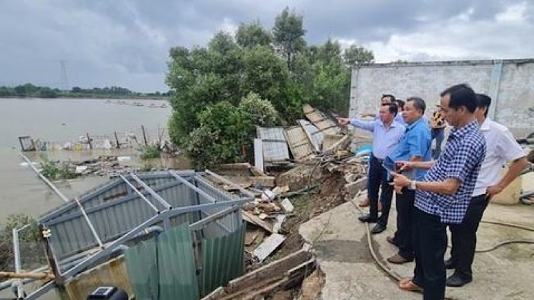 Chính quyền tỉnh Bạc Liêu kiểm tra thực tế, khẩn trương giúp đỡ không để một hộ dân nào bị đói, không có nơi ở tạm.