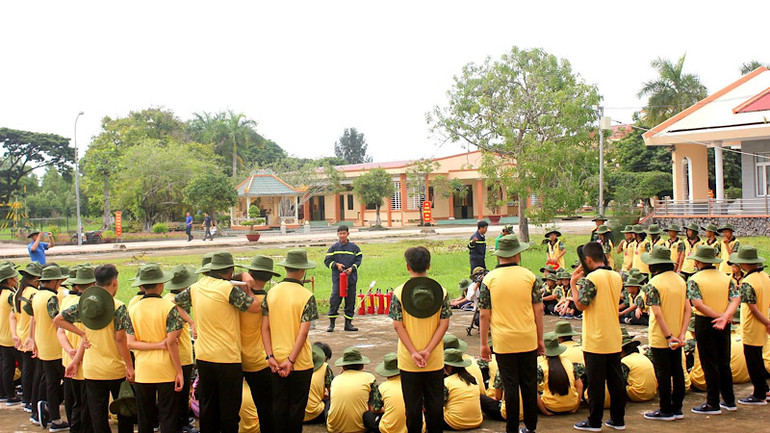 Công an các đơn vị thành phố và các huyện, thị xã trong tỉnh Bạc Liêu chủ động diễn tập việc chữa cháy, cứu hộ, cứu nạn, không để bị động, bất ngờ.