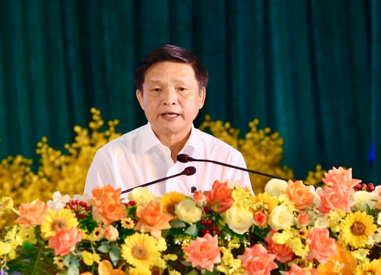 Ông Lê Tấn Hổ, Phó Chủ tịch Thường trực UBND tỉnh Phú Yên phát biểu tại Diễn đàn "Đáp lời ngư dân" do Báo Pháp luật Thành phố Hồ Chí Minh tổ chức.