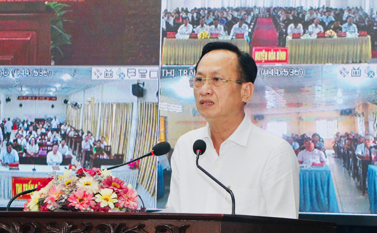 Phó Bí thư Tỉnh ủy, Chủ tịch Ủy ban nhân dân tỉnh Bạc Liêu Phạm Văn Thiều phát biểu tại Hội nghị.