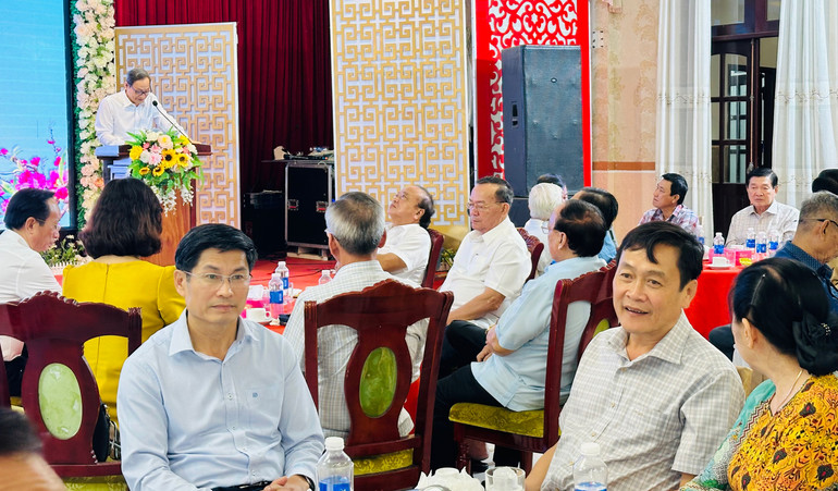 Buổi họp mặt trong không khí ấm áp, ý nghĩa đầu Xuân Ất Tỵ. (Ảnh: TRỌNG DUY)