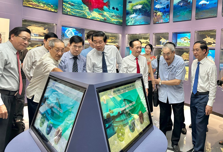 Bảo tàng tổng hợp Bạc Liêu thu hút sự quan tâm của nhiều lãnh đạo và cán bộ, nhân dân. Ảnh: TRỌNG DUY