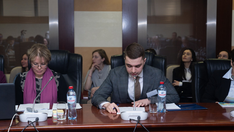 Thí sinh thể hiện bài thi. Ảnh: THANH THỂ