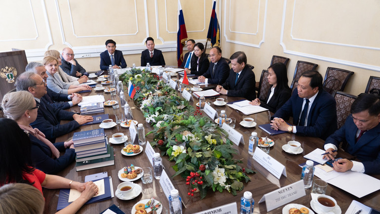 Đoàn đại biểu Viện Kiểm sát nhân dân tối cao Việt Nam thăm Đại học Kiểm sát Liên bang Nga. (Ảnh: THANH THỂ)