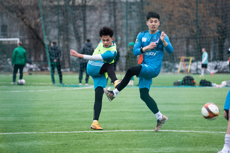 Các trận cầu diễn ra gay cấn. Ảnh: THANH THỂ