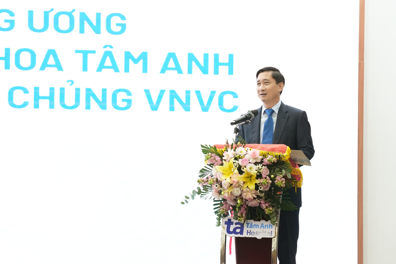 Chủ tịch Hội đồng quản trị Hệ sinh thái Bệnh viện đa khoa Tâm Anh - Hệ thống tiêm chủng VNVC - ông Ngô Chí Dũng khẳng định việc ký kết sẽ nâng cao cho chất lượng khám chữa bệnh trẻ em. Chủ tịch Hội đồng quản trị Hệ sinh thái Bệnh viện đa khoa Tâm Anh - Hệ thống tiêm chủng VNVC - ông Ngô Chí Dũng khẳng định việc ký kết sẽ nâng cao cho chất lượng khám chữa bệnh trẻ em.