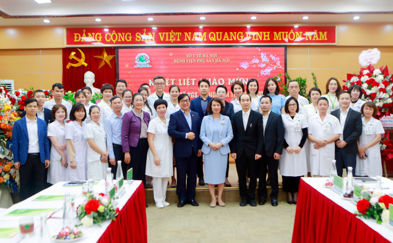 Lãnh đạo Bộ Y tế, Công đoàn Y tế Việt Nam chúc toàn thể bệnh viện đón Tết an lành và chăm lo tốt cho người bệnh.