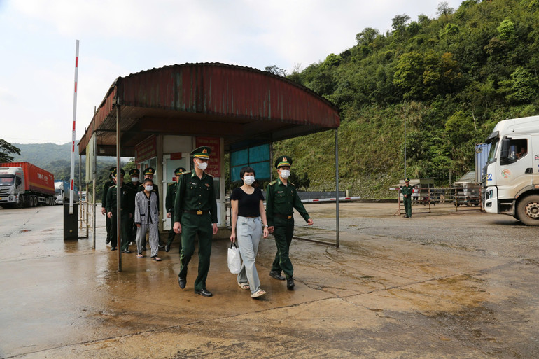 Thủ đoạn của tội phạm mua bán người ngày càng tinh vi, nhiều người nhẹ dạ cả tin bị sập bẫy.