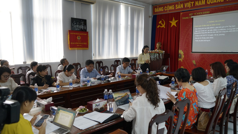 Bà Võ Thị Lợt, Phó Giám đốc Trung tâm Kiểm soát bệnh tật (CDC) tỉnh Kiên Giang chia sẻ về công tác phòng, chống HIV/AIDS.